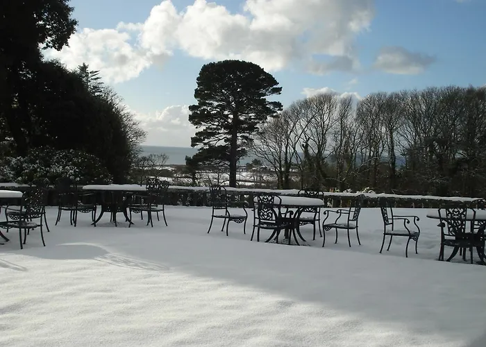 Bron Eifion Hotel