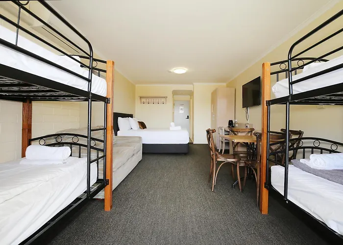 Lake Jindabyne Hotel
