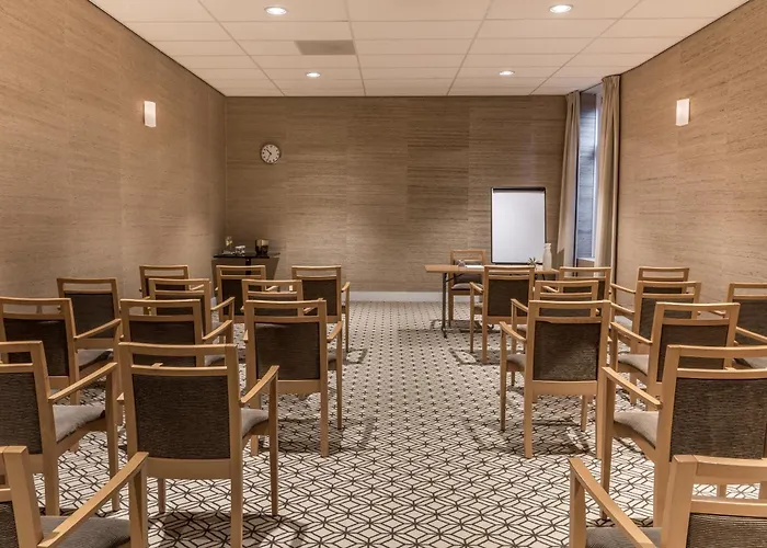 Sandton Eindhoven Centre - Hotel Eindhoven City Centre With Private Parking