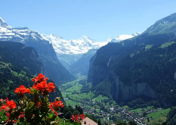 Hotel Bellevue - Traditional Swiss Hideaway