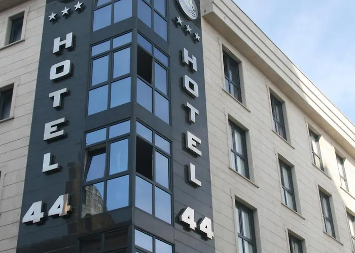 Hotel 44