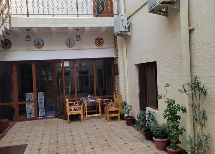 Eshoni Pir Boutique
