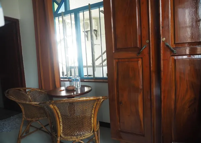 Main Reef Guest House