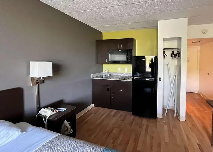 Studio 6 Suites Clarion, Pa