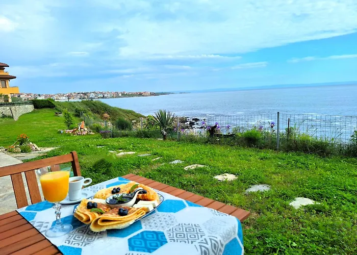 Dolphin Bay Boutique Complex Sozopol