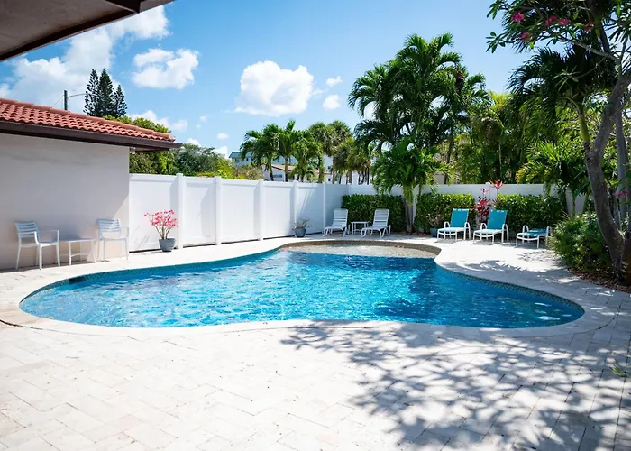 Charming Beach House W/Private Pool Paradise~Walk To Beach
