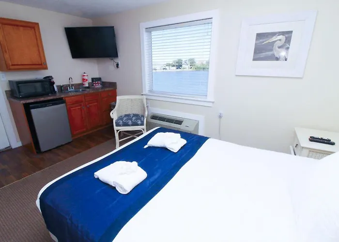 Fin 'N Feather Waterside Inn By Kees Vacations