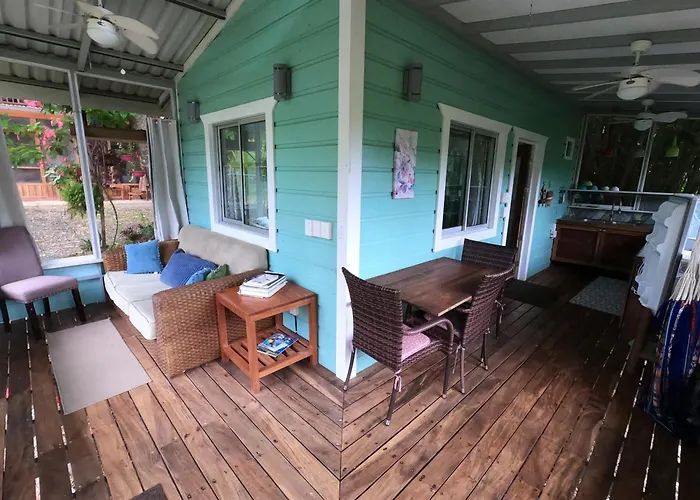 Bamboo River House And Hotel