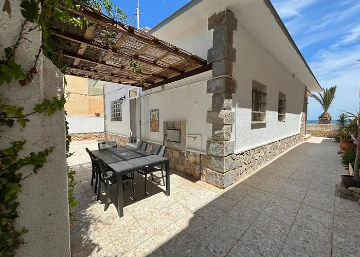 Chalet A 5 Metros Del Mar.Wifi Gratis