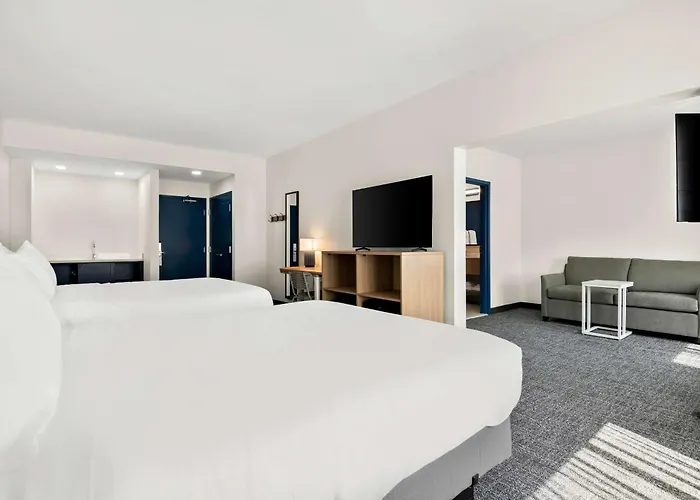 Spark By Hilton Lancaster Dutch Country
