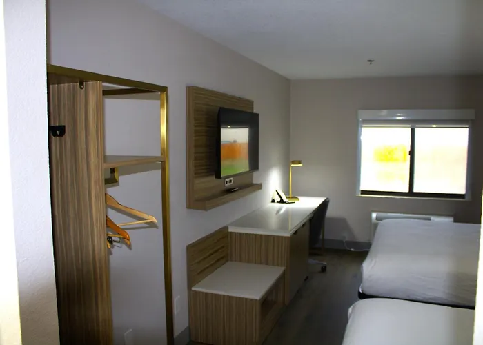 Baymont Inn & Suites San Marcos