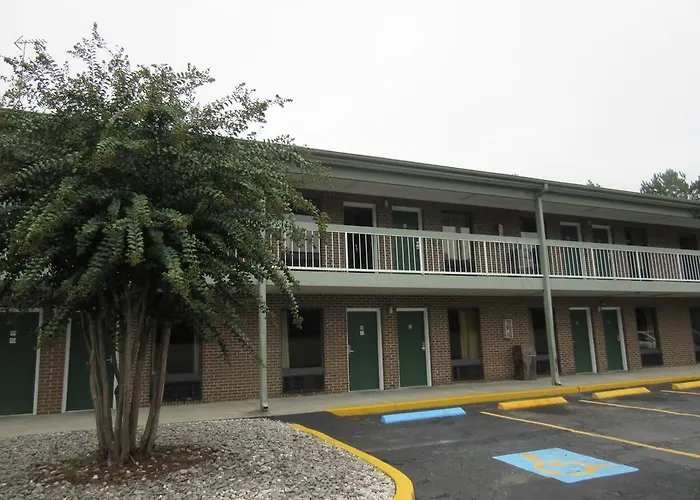 Days Inn By Wyndham Columbia Ne Fort Jackson