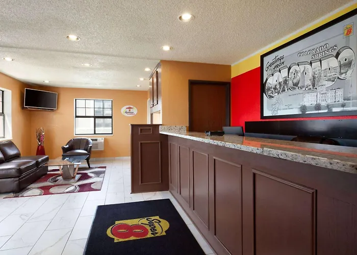 Super 8 By Wyndham Colorado Springs/Afa Area