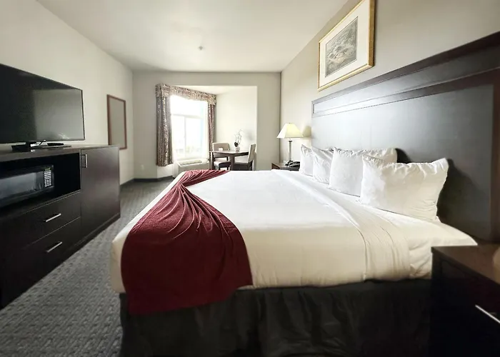 Bayvue Hotel, Resort & Suites