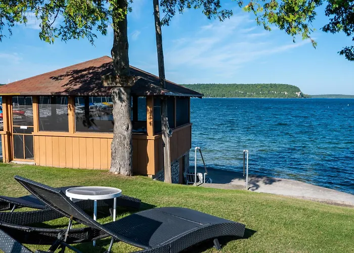 Pine Grove Resort