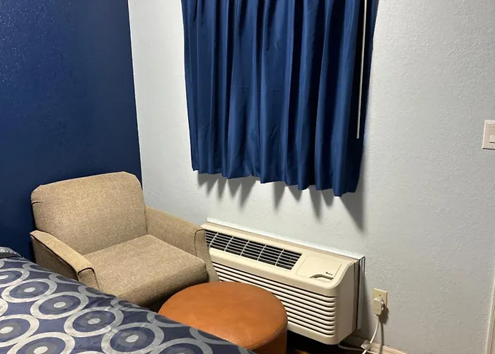 Tanglewood Motel