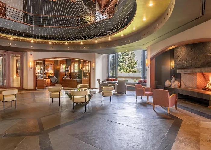 Park Lake Luxury Hotel