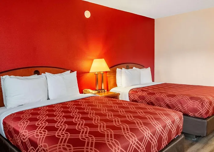 Econo Lodge Inn & Suites Madras