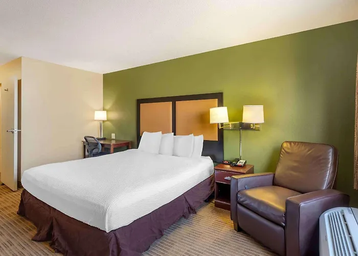 Extended Stay America Suites - Chicago - Woodfield Mall