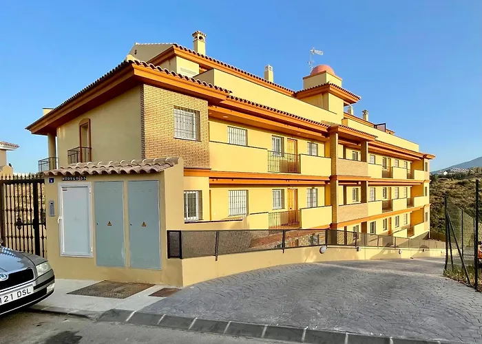 4New, 2 Bed 2 Bath Apartment Built 2024 With Community Pool And Local Beach