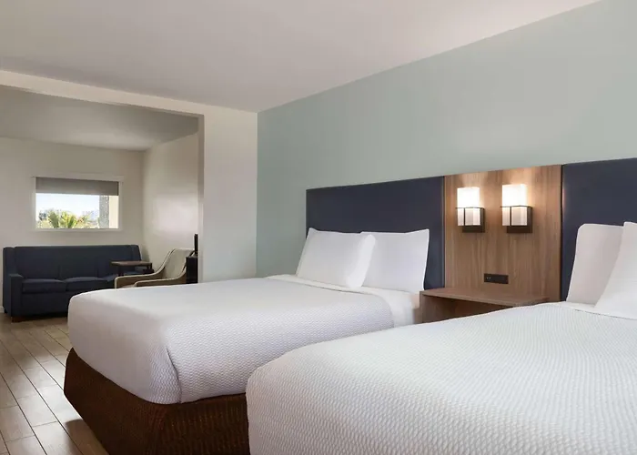 La Quinta By Wyndham Oceanfront Daytona Beach