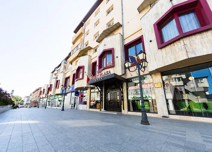 Daily Plaza Hotel