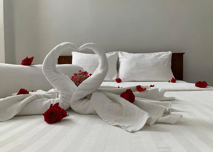 Rich Hotel