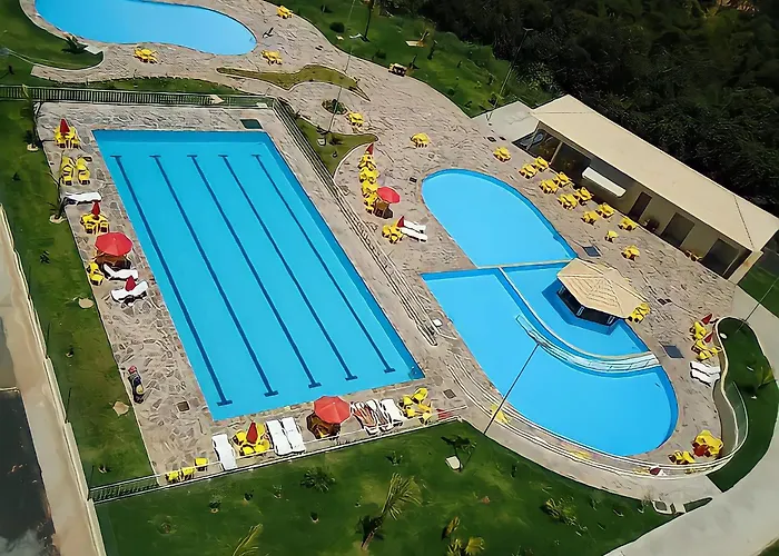 Aguas Termais Naturais Piscinas Quentes 24 Horas Mais Acesso Incluso Aos Parques Aquaticos Dos Resorts Golden Dolphin Grande Hotel Em Caldas Novas