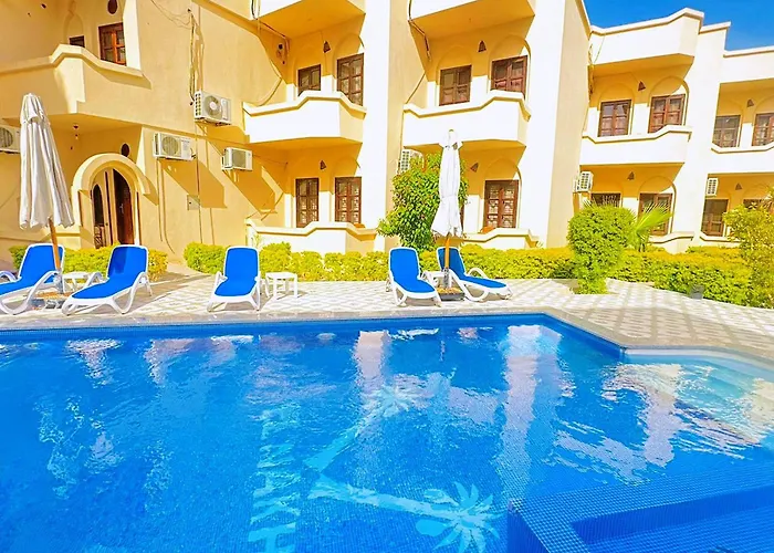 El Nakhil Hotel