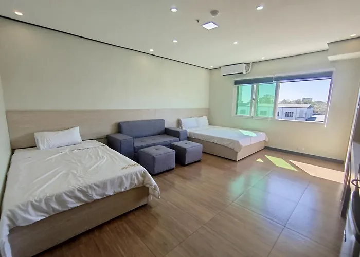 Emmaus condotel