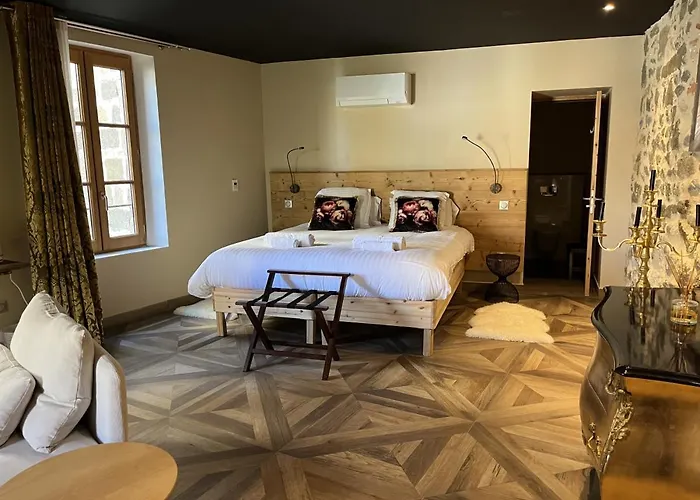 Le 19 Chambre Chapelle 43M2 - Centre Historique - Clim