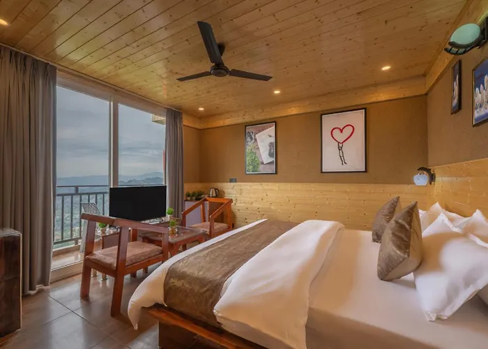 The Mountains Breeze Retreat I Couple Friendly I Balcony I Charvi Retreat I Kufri By Exotic Stays