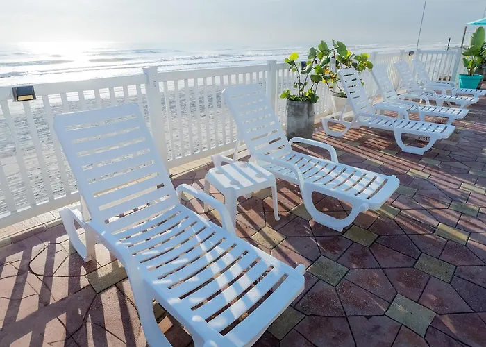 Boardwalk Inn And Suites