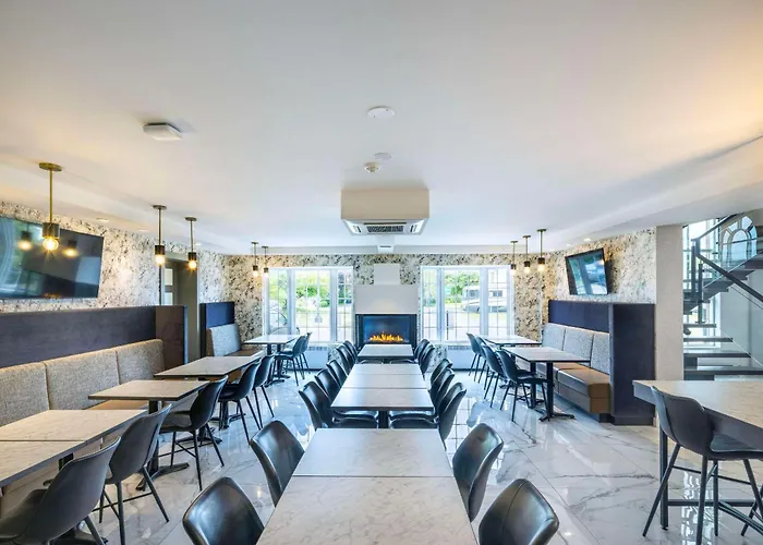 Les Suites de Laviolette Ascend Hotel Collection