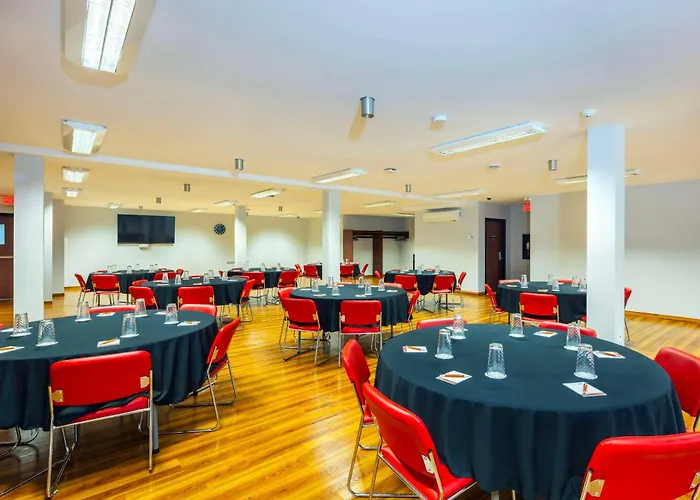 Les Suites de Laviolette Ascend Hotel Collection