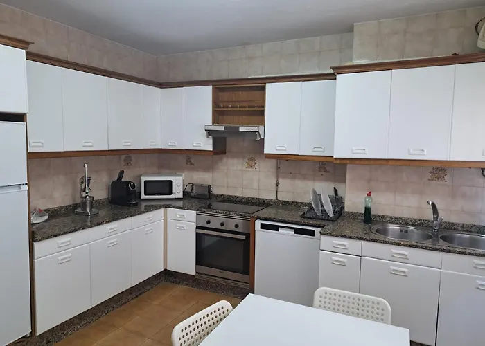 Piso en el malecón de Riveira con vistas a las Rias Baixas. Ideal para familias. 140m