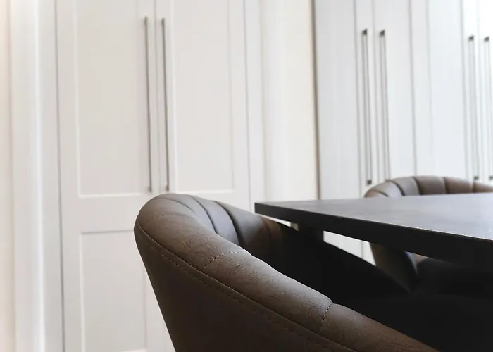 Alban Suites