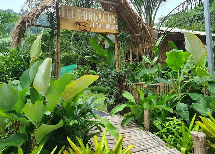 Tee Bungalow In The Jungle