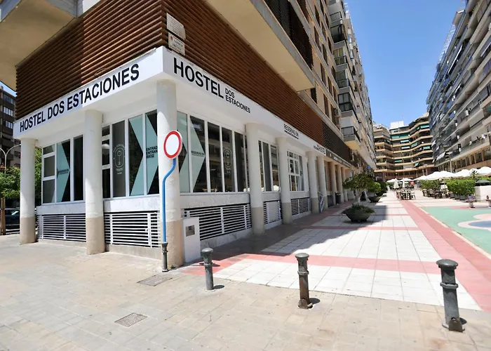 Hostel Dos Estaciones - Albergue Juvenil - FREE towels, coffee&tea, remote check-in