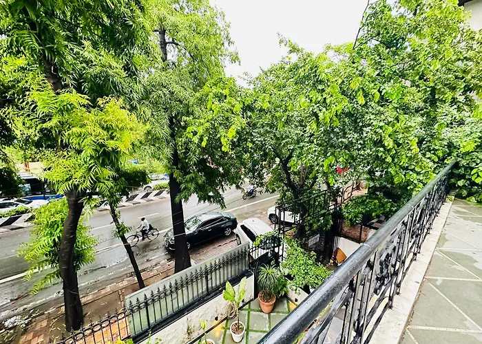Gulmohar Residency, Hauz Khas New Delhi, Couple Friendly Hotel