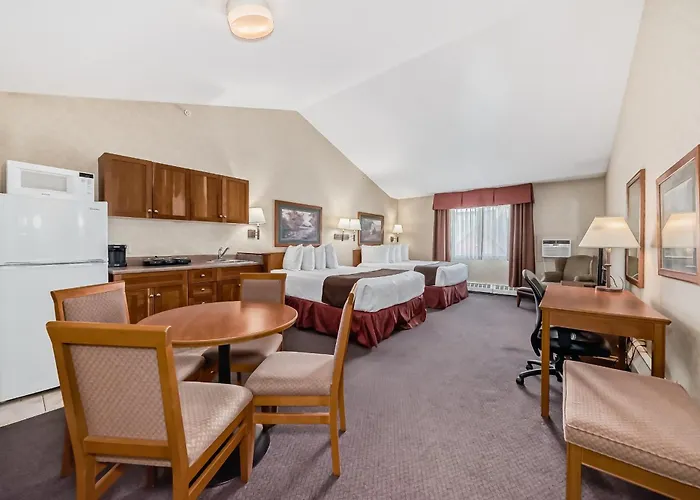 Stony Plain Inn & Suites