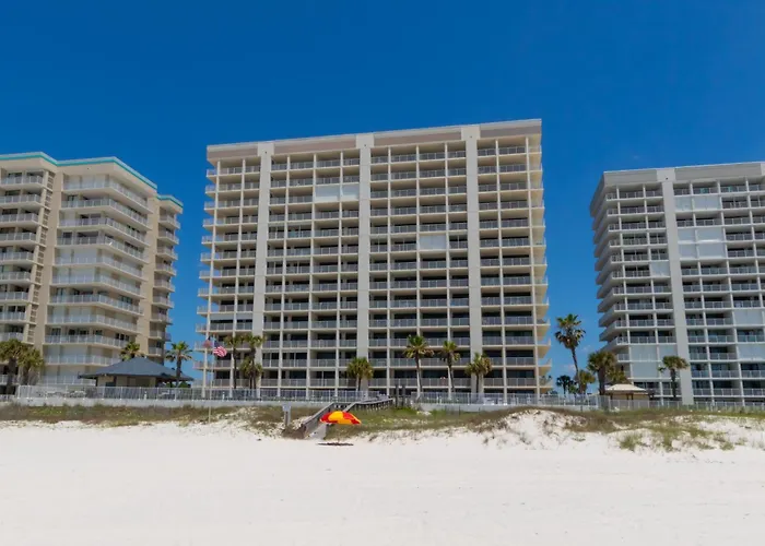 Windward Pointe Condominiums
