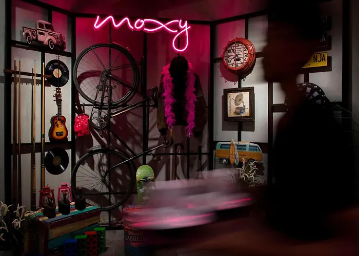 Moxy Bandung