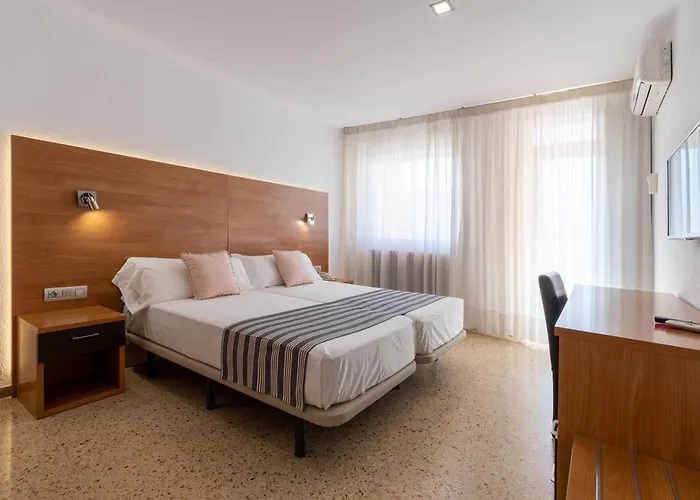 Eco Avenida Hotel&Parking