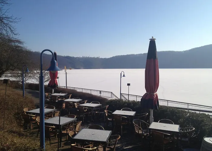 Strandhaus Edersee - Kaminzimmer, Seeblick, Badestrand, Seeterrasse