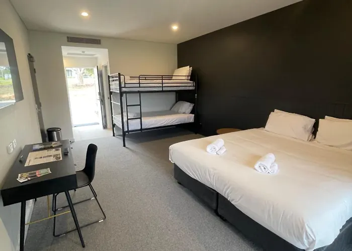 Harden Country Club Motel