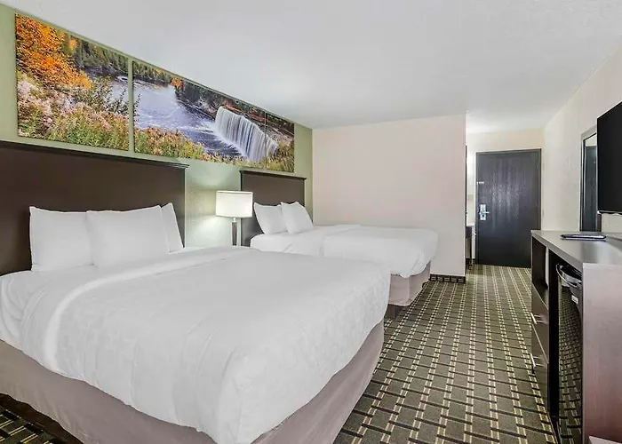 Clarion Pointe Jasper