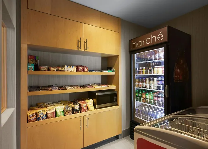 Courtyard By Marriott Montreal Airport