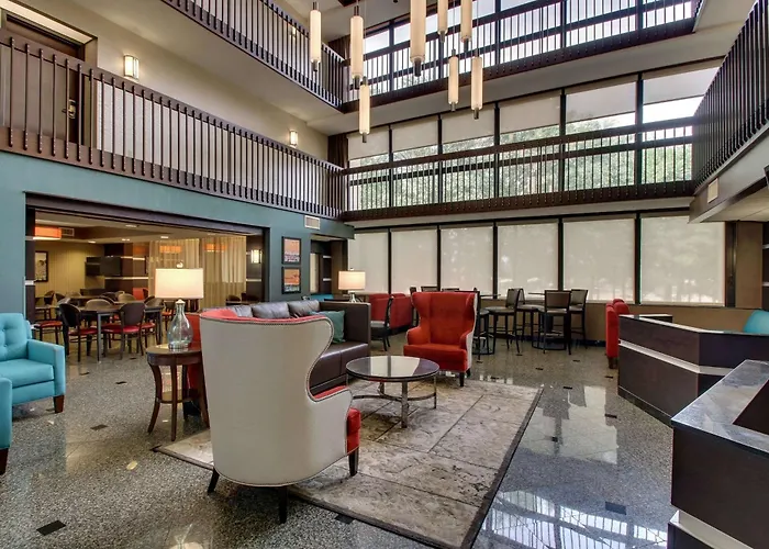 Heritage Inn & Suites The Woodlands, Trademark By Wyndham