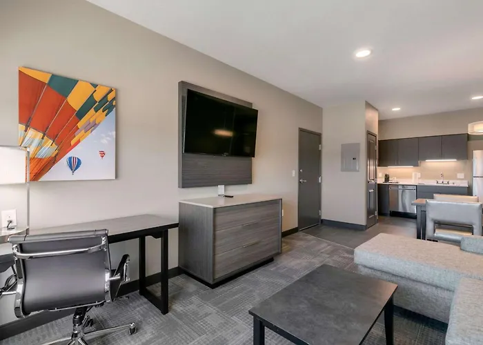 Best Western Plus Fillmore Inn & Suites